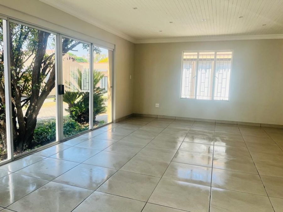 4 Bedroom Property for Sale in Riverside Beach Club Free State